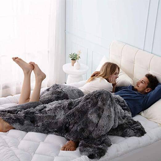  Bedsure Ultra Soft Fluffy King Size Blanket for Bed