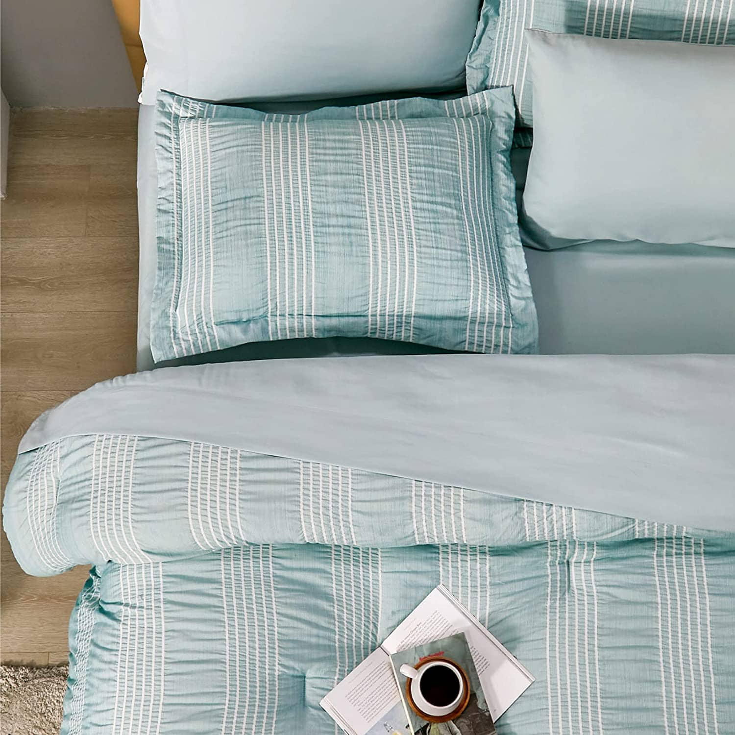 Seersucker Comforter Set - Striped Bed in A Bag lightgreen absorbent